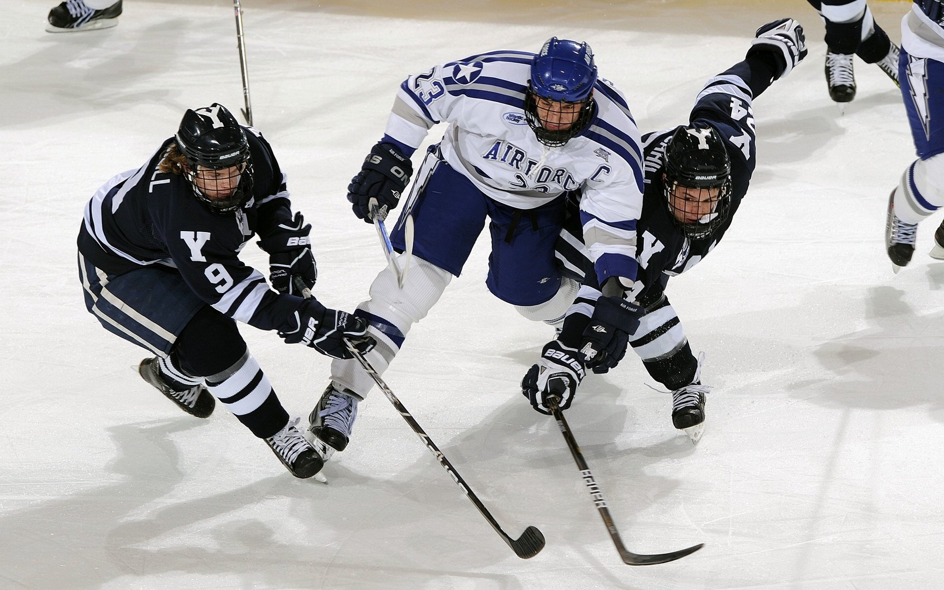 “安赫尔·巴尔博萨的突破技巧与多面手能力，提升阿根廷美洲狮队的竞争力”